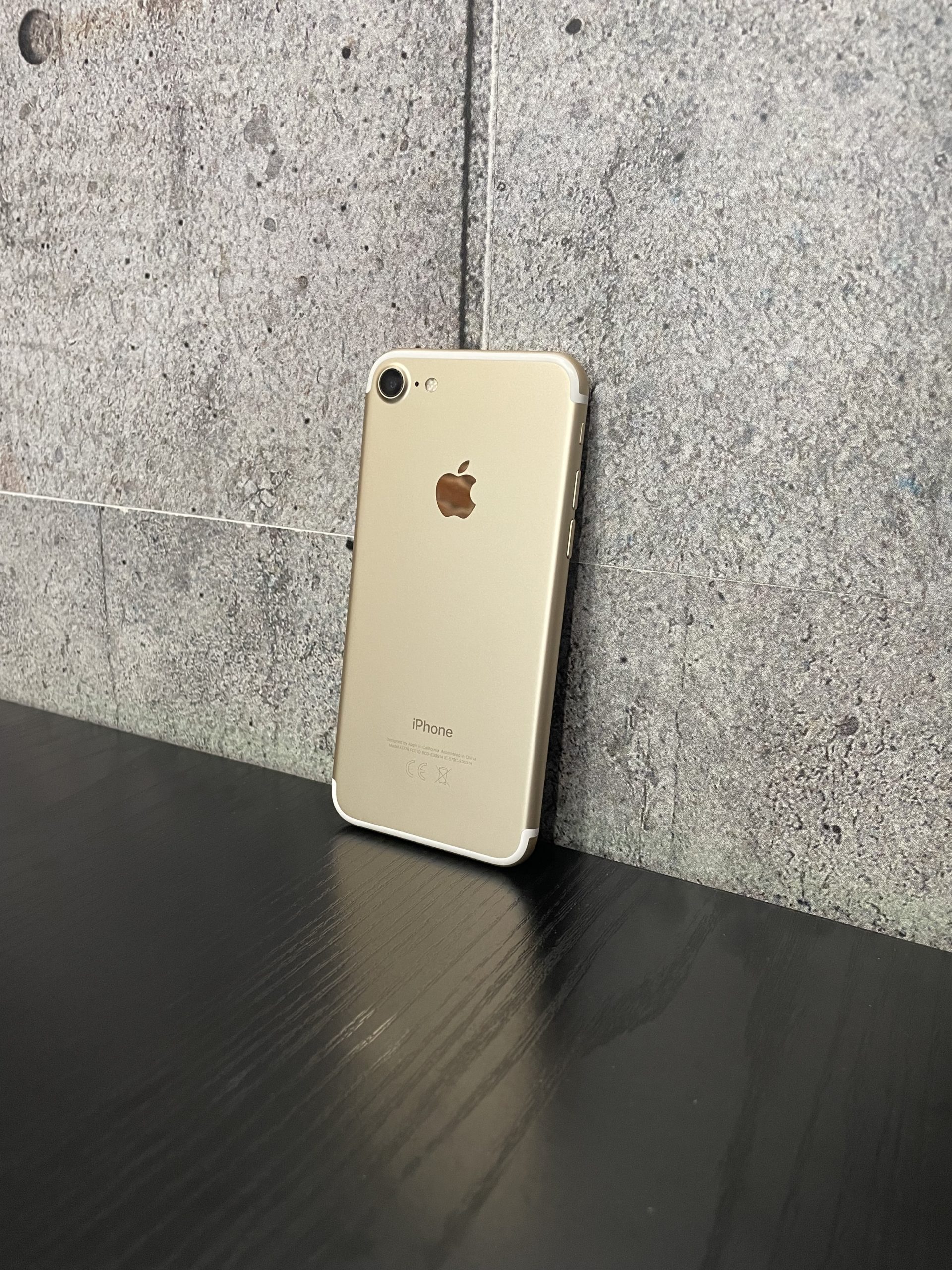 Apple iPhone 7 32GB Arany Gyüjtői darab! Kifogástalan állapotú! kártyafüggetlen!