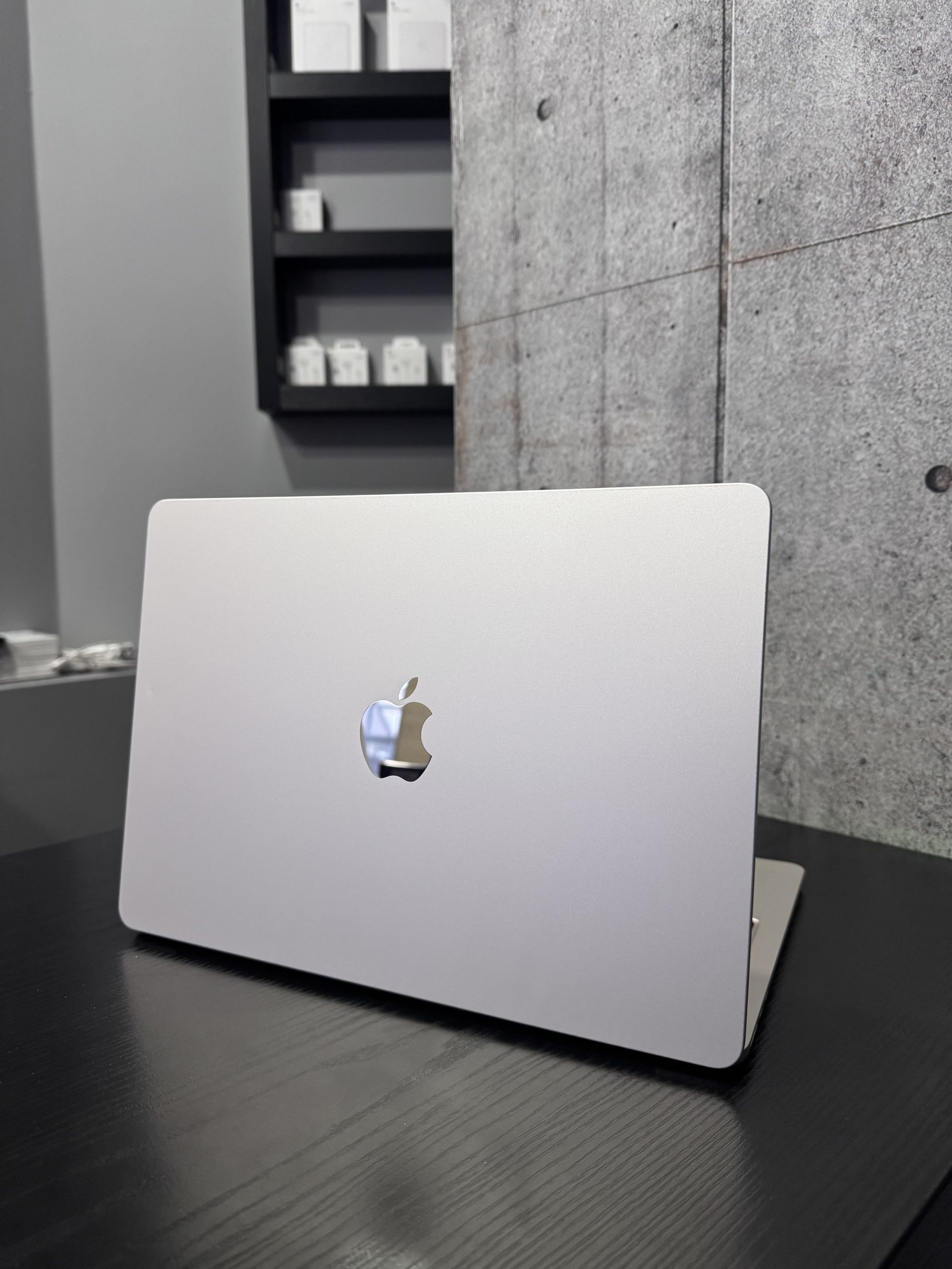 Apple MacBook Air 13" M3 2024 Starlight Használt
