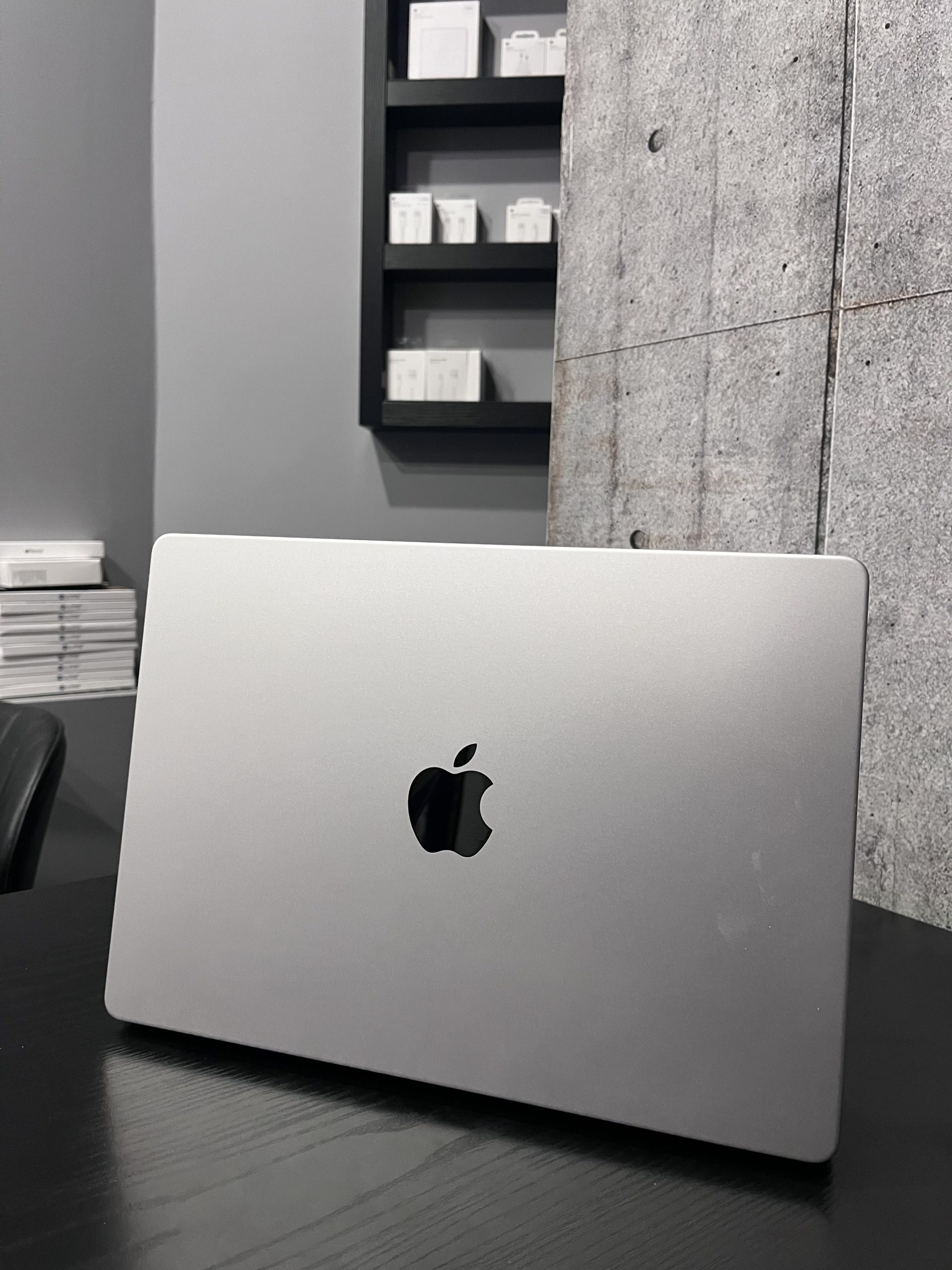 Apple MacBook M3 Pro 14" 2024 Silver Használt