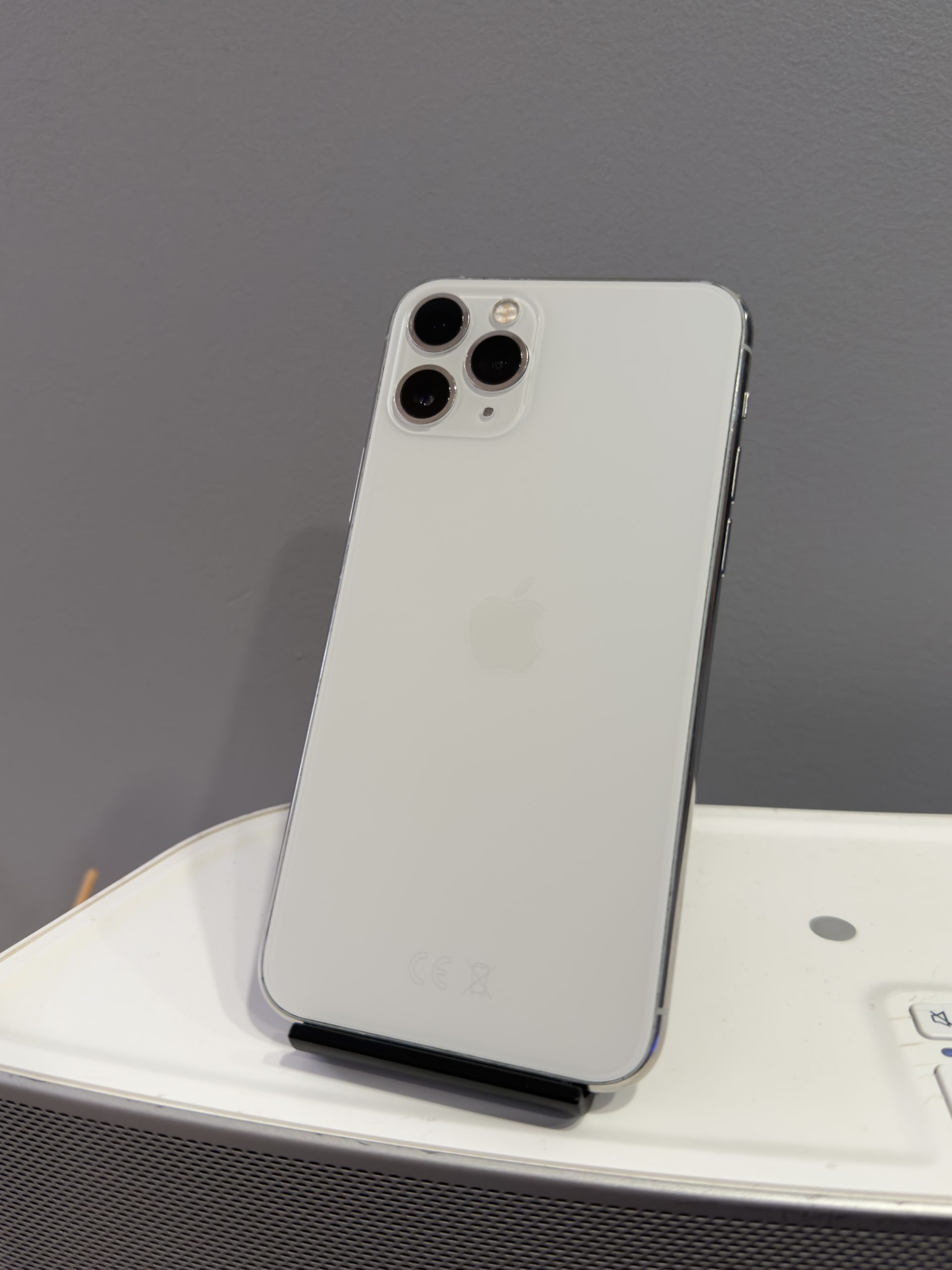 Apple iPhone 11 Pro 256GB Silver Használt Kártyafüggetlen