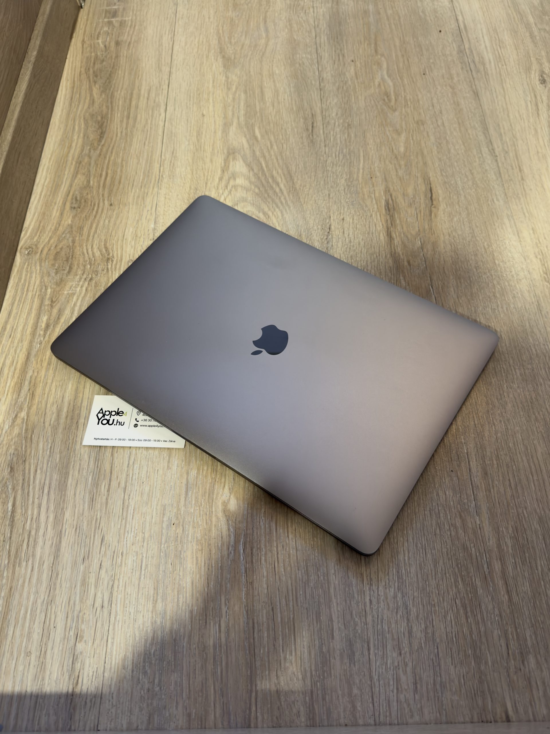 Apple MacBook Pro 15" (2016) Használt