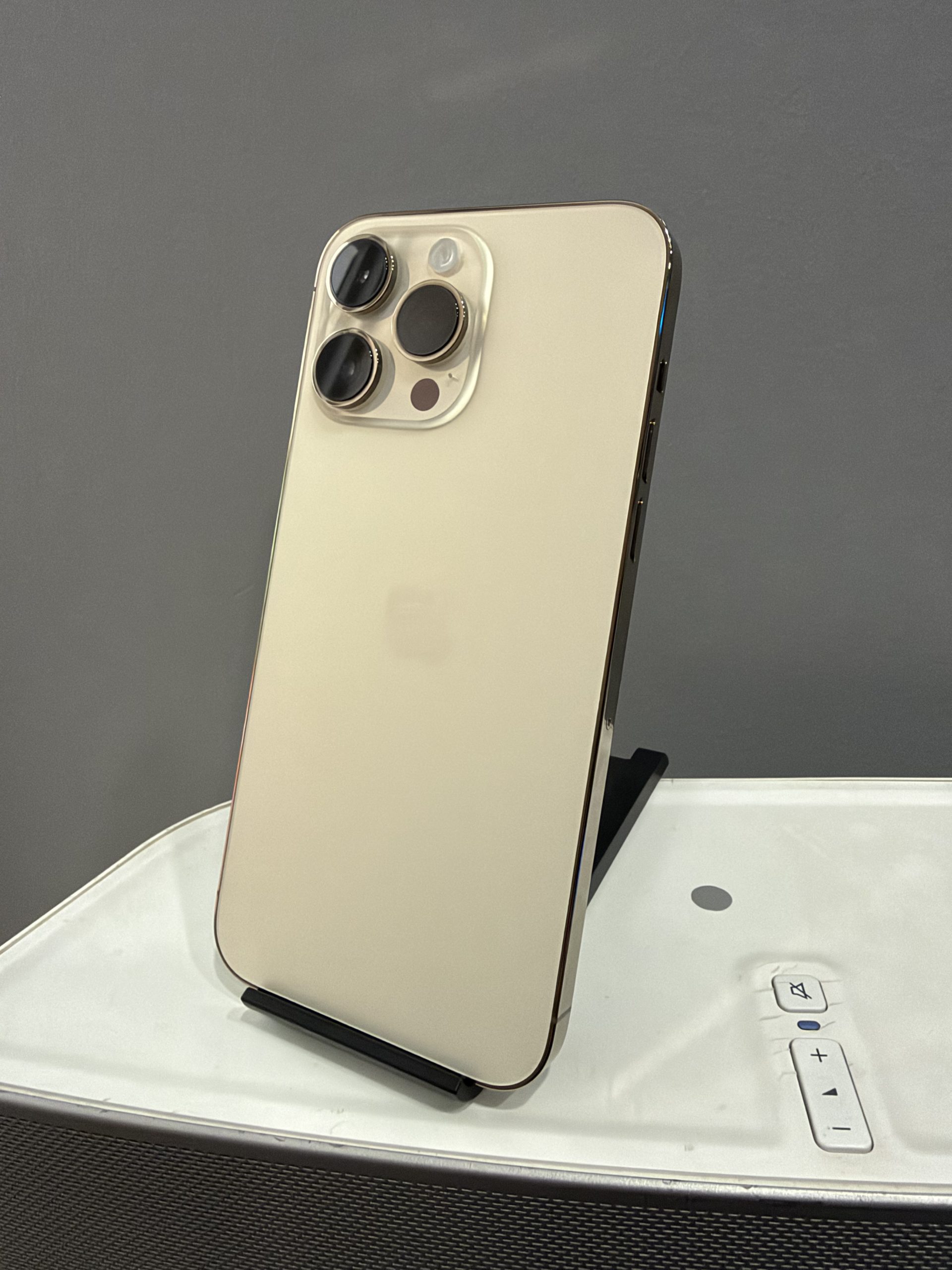 Apple iPhone 14 Pro Max 128GB Gold Használt