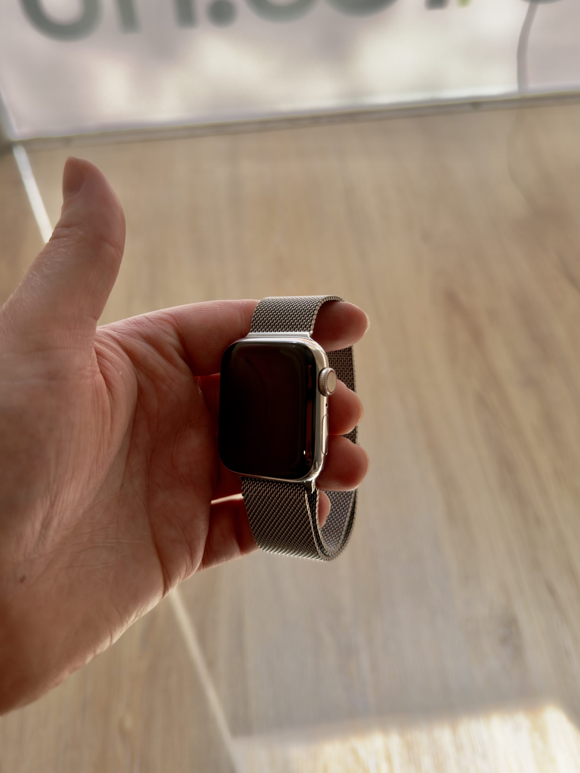 Apple Watch S6 40mm Silver Stainless Steel Case Eredeti Milanese Szíjjal Használt