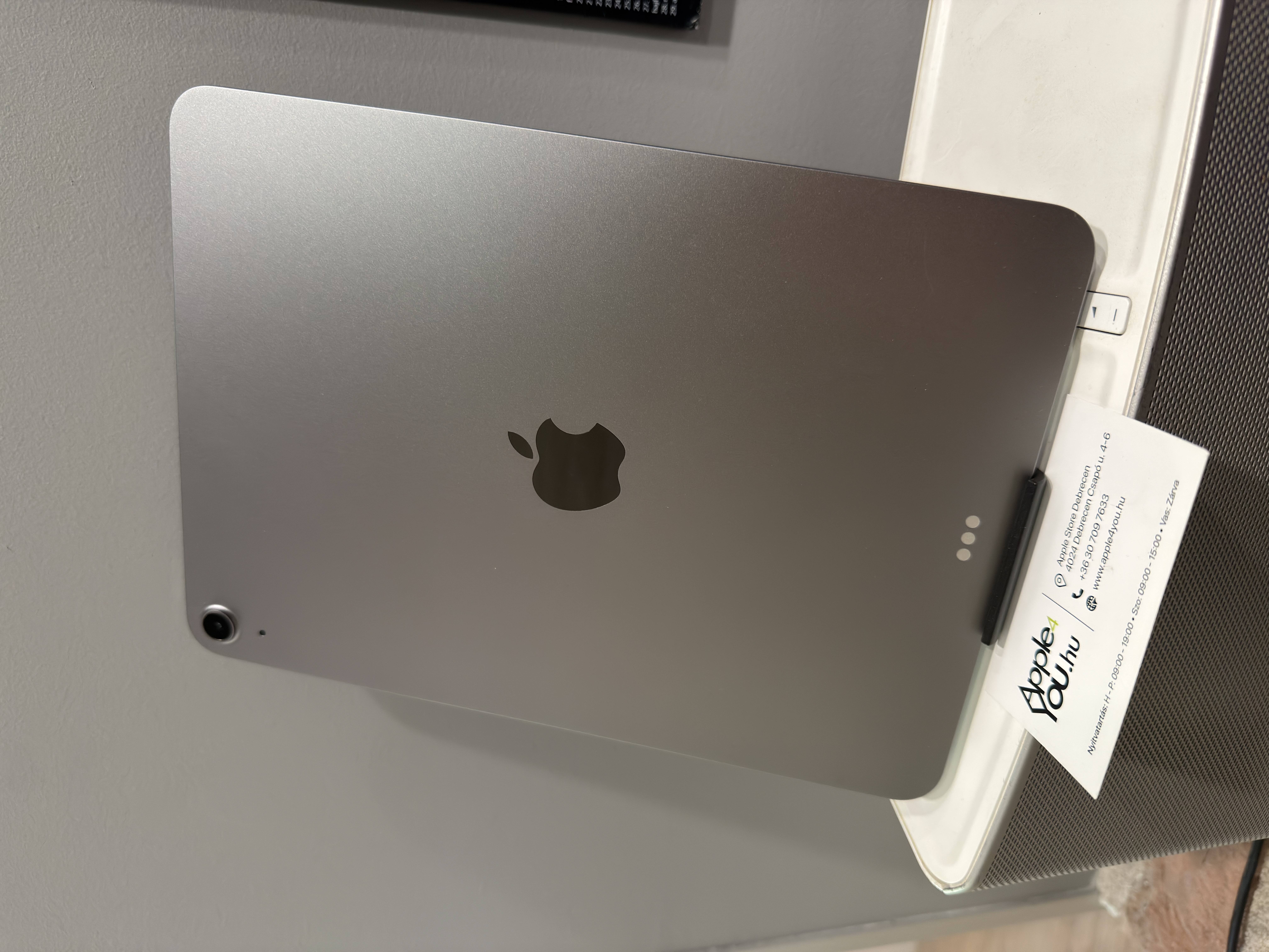 Apple iPad Air 11” 2025 M3 128GB Wi-Fi Space Gray Használt